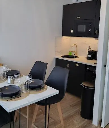 La De Lily Apartment *